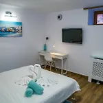 Casafina Serviced Μανγκάλια